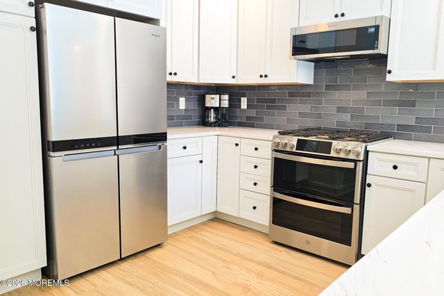 137 Bowline Road, Manahawkin, NJ 08050