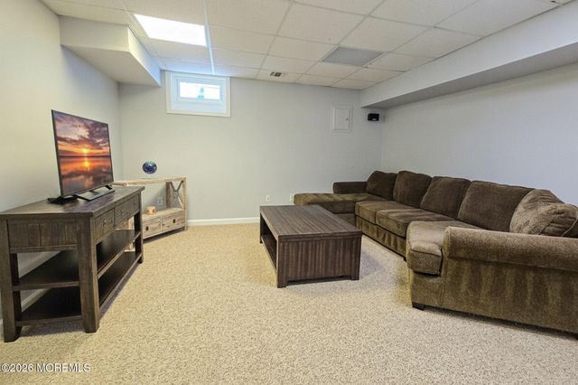 137 Bowline Road, Manahawkin, NJ 08050
