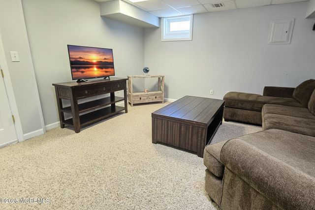 137 Bowline Road, Manahawkin, NJ 08050