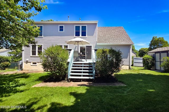 137 Bowline Road, Manahawkin, NJ 08050