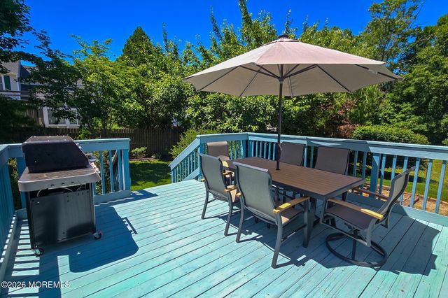 137 Bowline Road, Manahawkin, NJ 08050