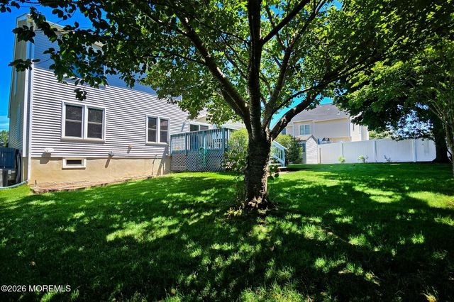 137 Bowline Road, Manahawkin, NJ 08050