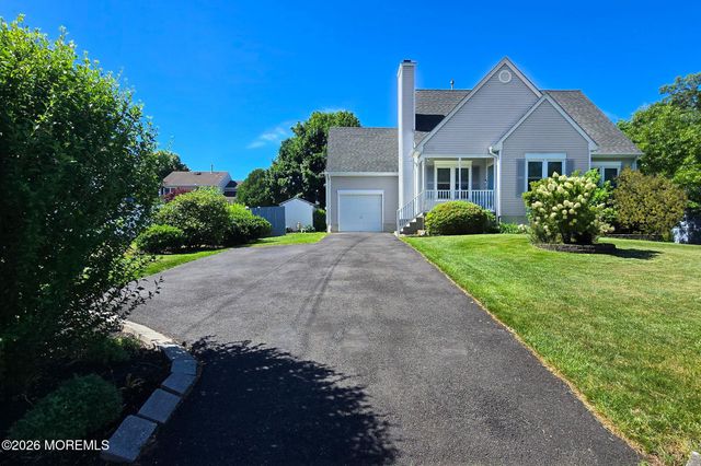 137 Bowline Road, Manahawkin, NJ 08050
