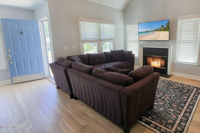 137 Bowline Road, Manahawkin, NJ 08050