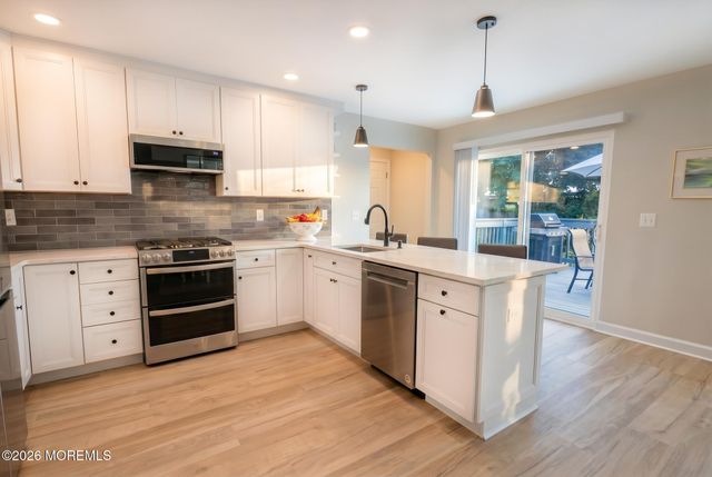 137 Bowline Road, Manahawkin, NJ 08050