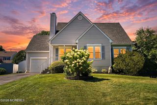 137 Bowline Road, Manahawkin, NJ 08050