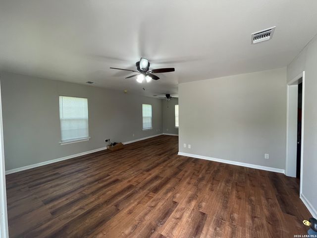 1507 W Hilderbrand, San Antonio, TX 78202