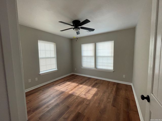 1507 W Hilderbrand, San Antonio, TX 78202