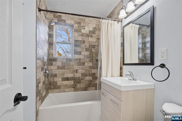 7-09 Dewey Place, Fair Lawn, NJ 07410