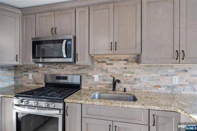 7-09 Dewey Place, Fair Lawn, NJ 07410