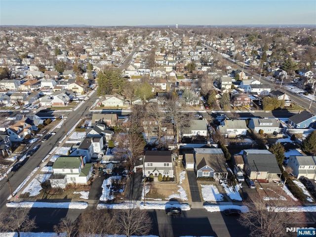 7-09 Dewey Place, Fair Lawn, NJ 07410