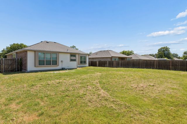 461 Kerens Street, Nevada, TX 75173