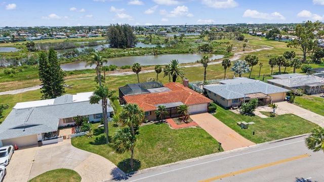 3837 TOPSAIL TRAIL, New Port Richey, FL 34652