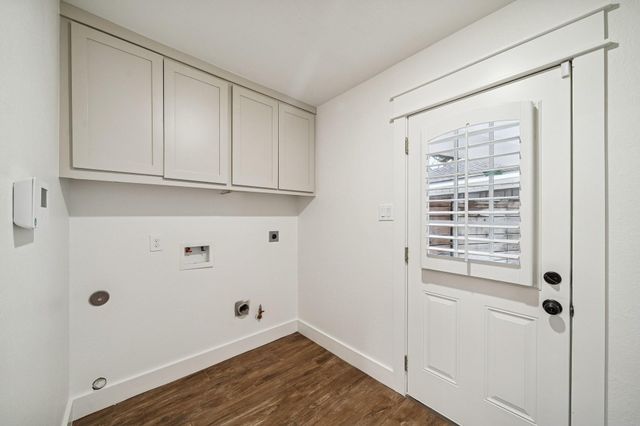 8911 Echo Valley Drive, Spring Valley Village, TX 77055