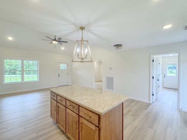 4649 Scottsville Rd, Lafayette, TN 37083