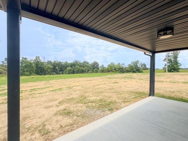 4649 Scottsville Rd, Lafayette, TN 37083