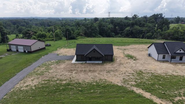 4649 Scottsville Rd, Lafayette, TN 37083