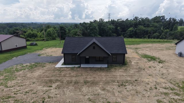 4649 Scottsville Rd, Lafayette, TN 37083