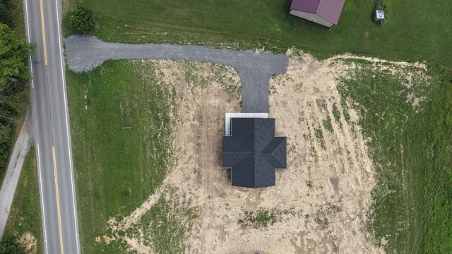4649 Scottsville Rd, Lafayette, TN 37083