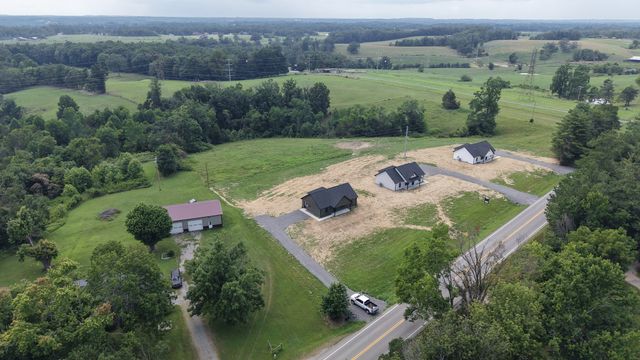 4649 Scottsville Rd, Lafayette, TN 37083