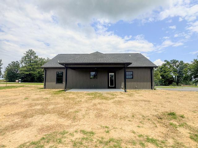4649 Scottsville Rd, Lafayette, TN 37083