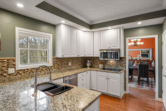 160 Hidden Cove Ct, Gallatin, TN 37066