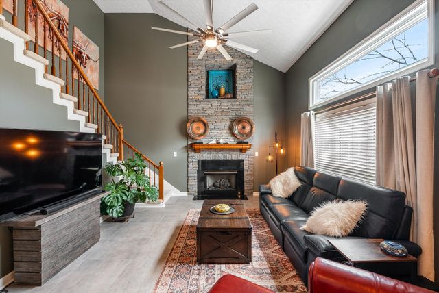 160 Hidden Cove Ct, Gallatin, TN 37066