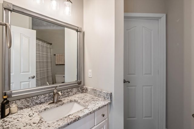 160 Hidden Cove Ct, Gallatin, TN 37066