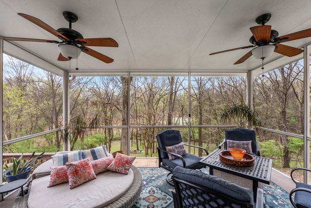 160 Hidden Cove Ct, Gallatin, TN 37066