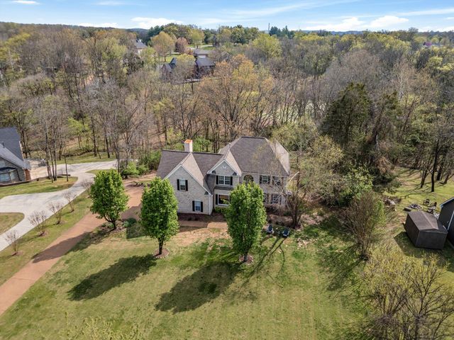 160 Hidden Cove Ct, Gallatin, TN 37066