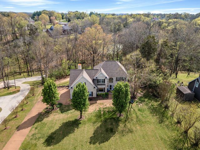 160 Hidden Cove Ct, Gallatin, TN 37066