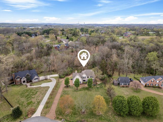 160 Hidden Cove Ct, Gallatin, TN 37066