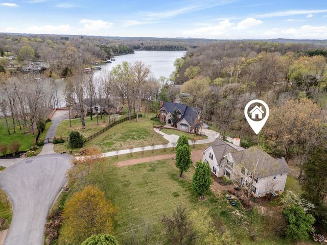 160 Hidden Cove Ct, Gallatin, TN 37066