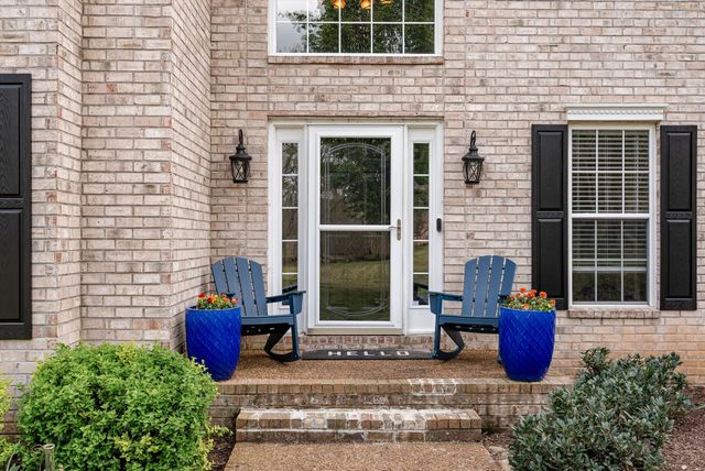 160 Hidden Cove Ct, Gallatin, TN 37066