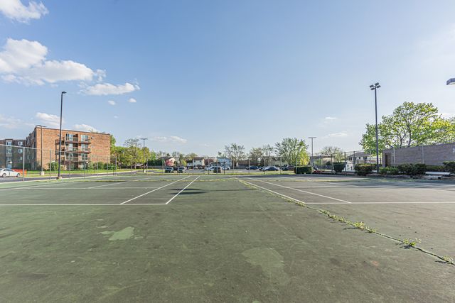 1375 REBECCA Drive 323, Hoffman Estates, IL 60169