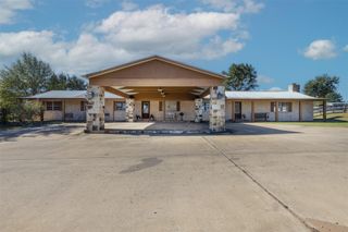1611 Koy Road, Bellville, TX 77418