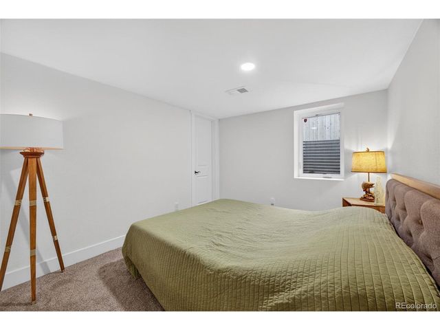 1555 Rosemary St, Denver, CO 80220