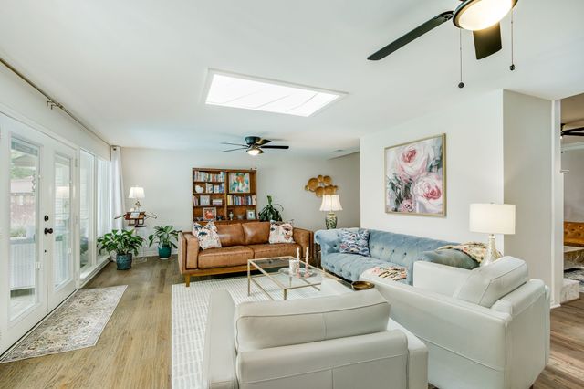 2703 W Prairie Creek Drive, Richardson, TX 75080