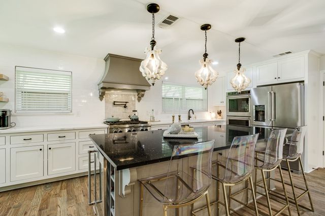 2703 W Prairie Creek Drive, Richardson, TX 75080