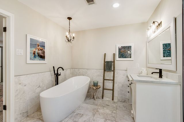 2703 W Prairie Creek Drive, Richardson, TX 75080