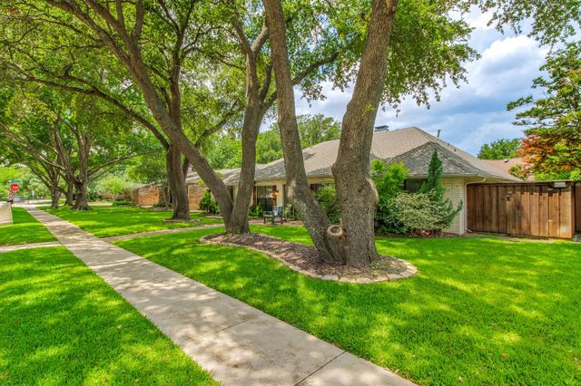 2703 W Prairie Creek Drive, Richardson, TX 75080