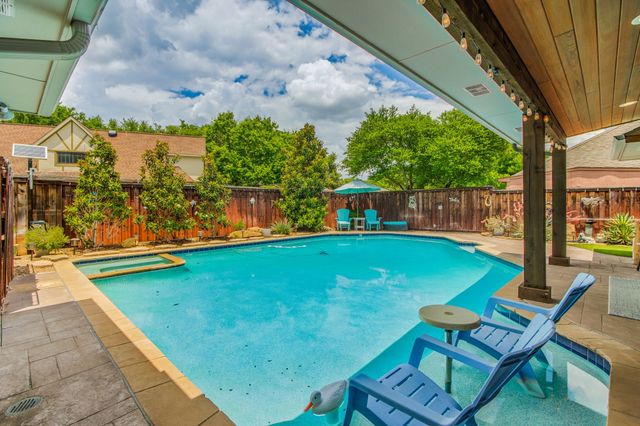 2703 W Prairie Creek Drive, Richardson, TX 75080
