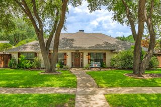 2703 W Prairie Creek Drive, Richardson, TX 75080