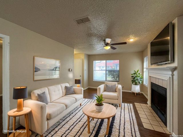 6306 Queens Castle Apt 4, San Antonio, TX 78218