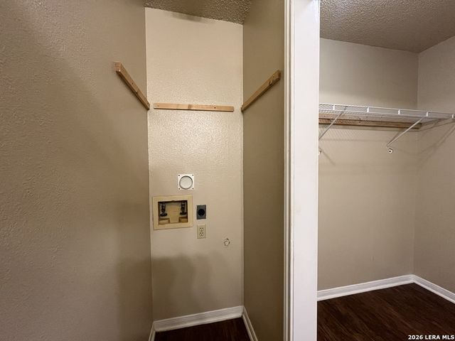 6306 Queens Castle Apt 4, San Antonio, TX 78218