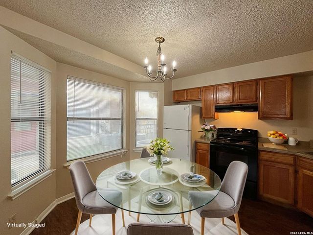 6306 Queens Castle Apt 4, San Antonio, TX 78218