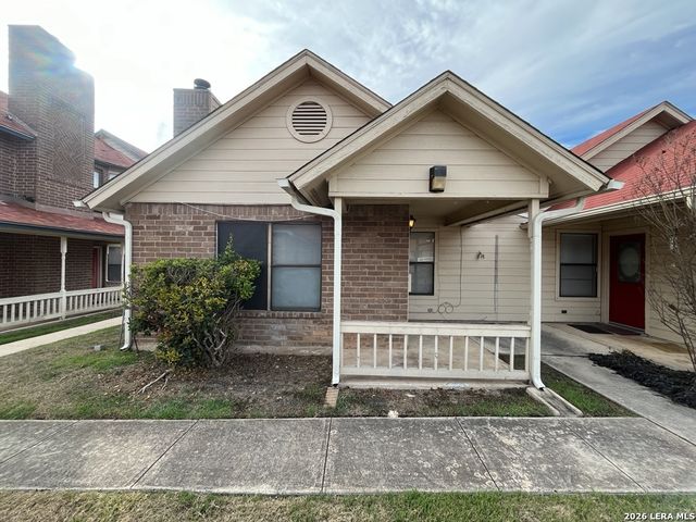 6306 Queens Castle Apt 4, San Antonio, TX 78218