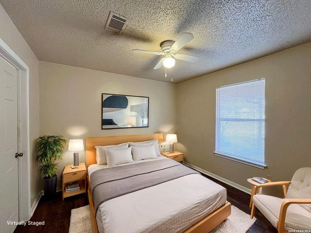 6306 Queens Castle Apt 4, San Antonio, TX 78218