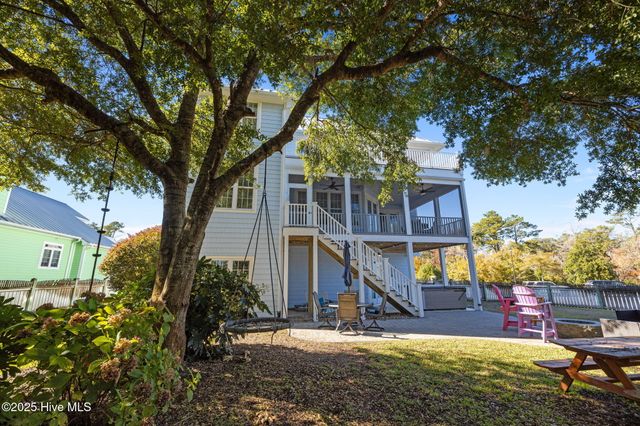 106 Key West Lane, Newport, NC 28570
