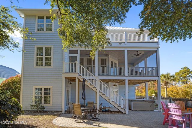 106 Key West Lane, Newport, NC 28570